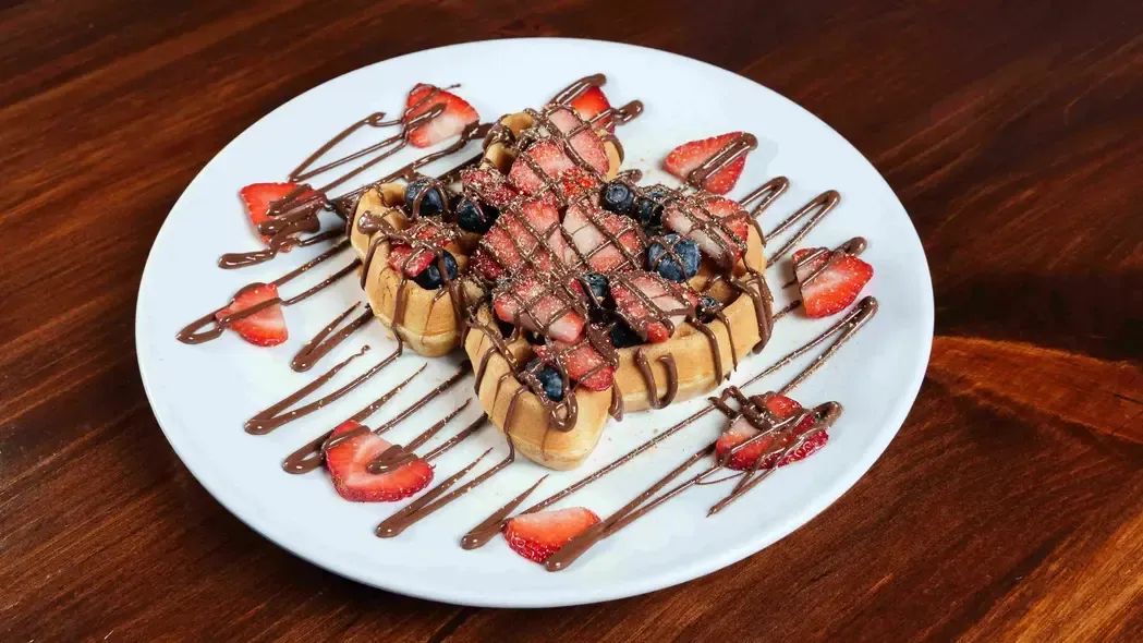 NUTELLA BERRY WAFFLE